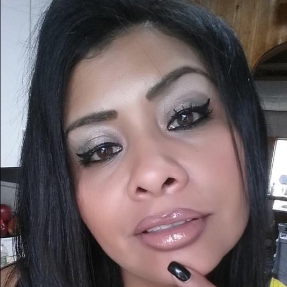 Meet your Posher, Nohemy - Picture 1 of 1